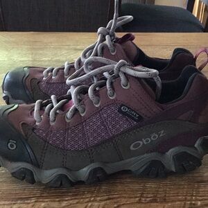 Woman’s Oboz Hiking Shoes